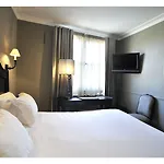 De La Treille Hotel