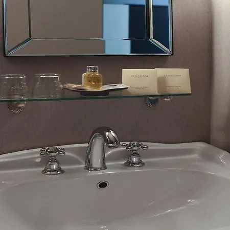 De La Treille Hotel 3*