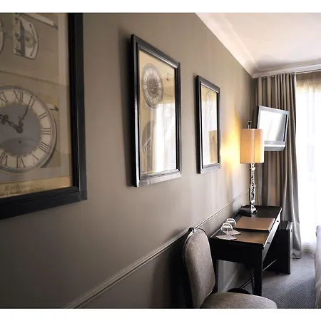 Hotel De La Treille Lila