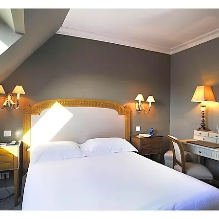 De La Treille Hotel 3*