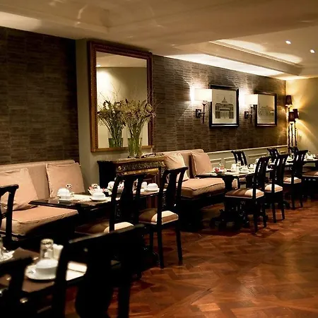 De La Treille Hotel 3*