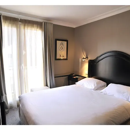 De La Treille Hotel