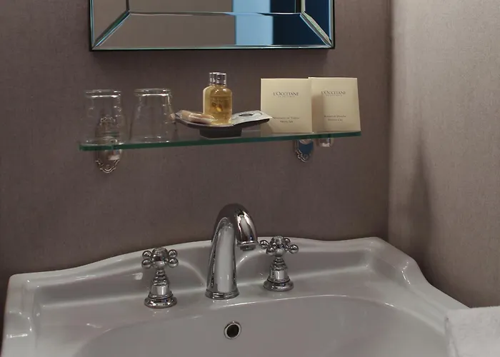 De La Treille Hotel 3*