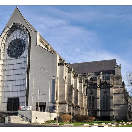 Szálloda De La Treille Lille