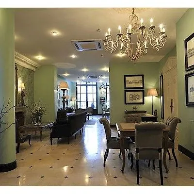 De La Treille ליל