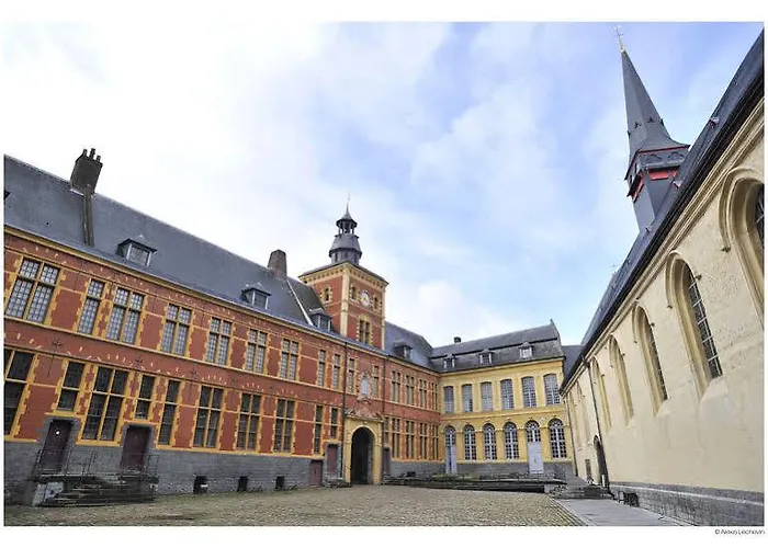 De La Treille 3* ליל